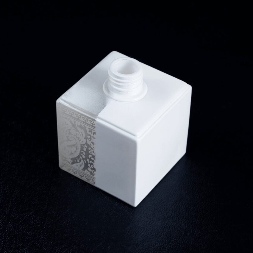 K2 LAKIER AKRYLOWY BIAŁY MAT 500ML - Image 2