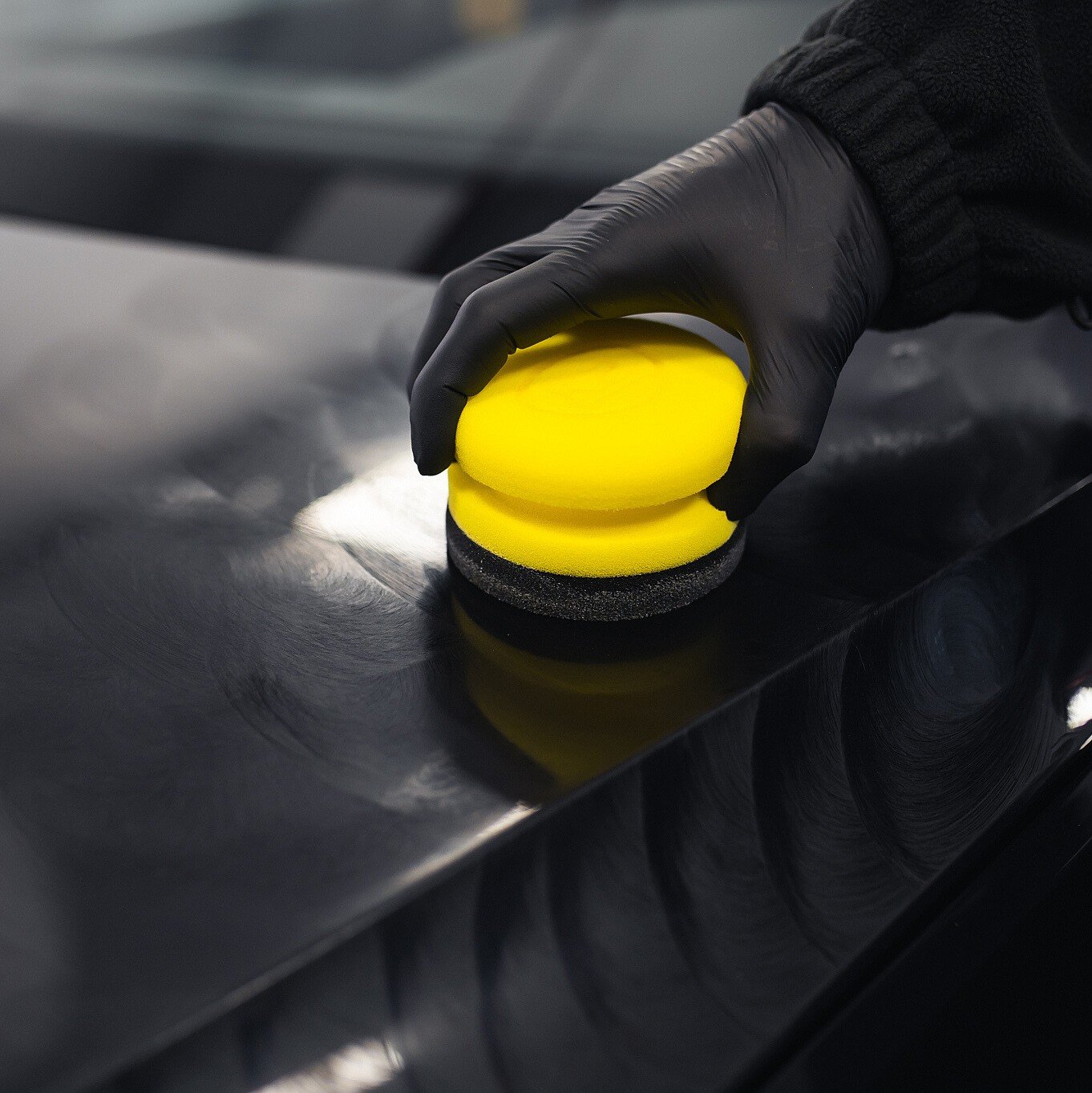K2 SPONGE APPLICATOR WITH WAX HOLDER - Image 2
